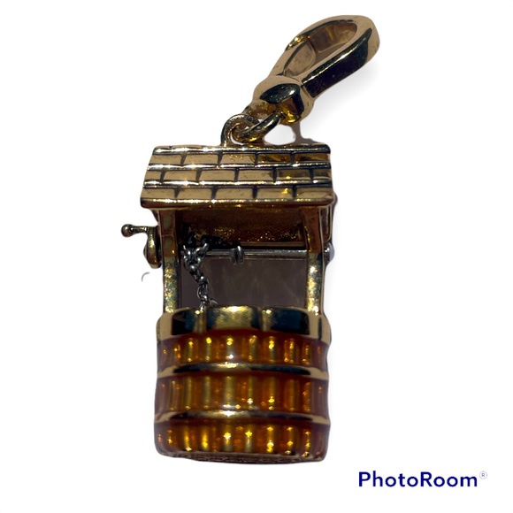 Wishing Well Juicy Charm Collectible and Retired Juicy Couture. Fully Working. - Picture 6 of 6